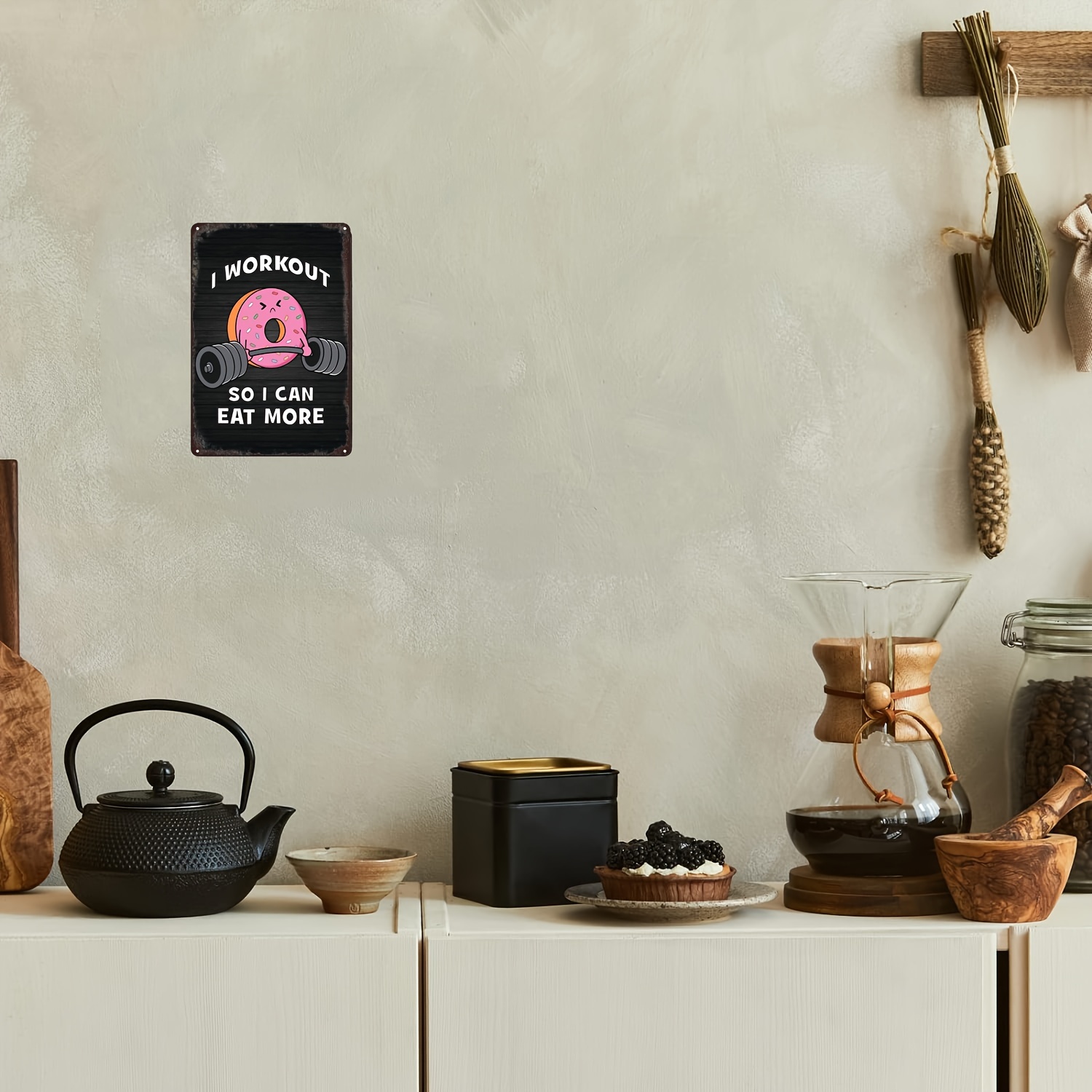 Home Office Room Inspiration - 楽しい「運動して、もっとドーナツを食べる」レトロメタルサイン - かわいくて感動的なウォールアート、家、ジム、オフィス、カフェの装飾に最適、8x12インチのブリキ板、完璧な部屋の装飾。